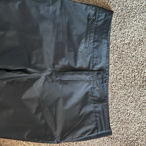 Obermeyer women’s ski pants. - Picture 2 of 11